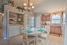 Others Condo w/ Screened-in Porch, 1 Mi to Sebring Golf!