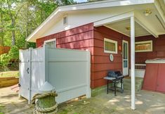 其他 7 Walk to Beach: Long Island Wine Country Home!