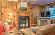 Lainnya 6 Cute & Cozy Hendersonville Getaway w/ Yard!