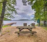 Others 3 Eagle River Lakefront Retreat w/ Fire Pit & Grill