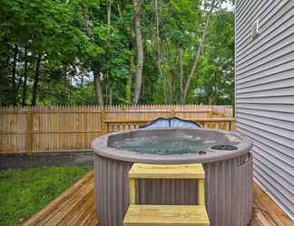 Lainnya 2 Chic Catskills Summer Getaway w/ Hot Tub & Firepit