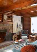 Imej utama Boutique + Artsy Log Cabin in North Lake Tahoe!