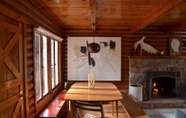 Lainnya 4 Boutique + Artsy Log Cabin in North Lake Tahoe!