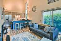 อื่นๆ Stylish Anchorage Townhome ~ 1 Mi to Downtown