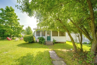 Others 4 Charming Cottage w/ Yard < 1 Mi to Lake Erie!