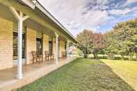 Others Bright Jonestown Retreat w/ Porch: Walk to Lake!