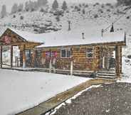 Others 5 Cozy Log Cabin Escape In the Heart of Creede!