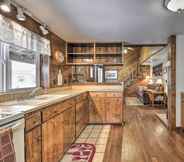 Others 6 Cozy Log Cabin Escape In the Heart of Creede!