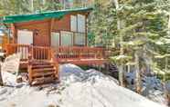 Lain-lain 4 Idaho Springs Cabin w/ Hot Tub on 1/2 Acre!