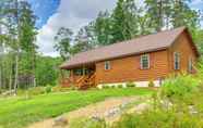 Lainnya 6 Upscale Wardensville Cabin w/ Deck and Hot Tub!