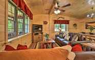 Khác 4 Upscale Wardensville Cabin w/ Deck and Hot Tub!