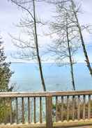 Imej utama Gorgeous Charlevoix Home on Lake Michigan!