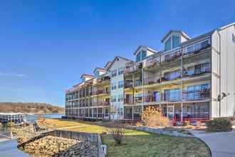 อื่นๆ 4 Sunny Condo Situated Right on Lake of The Ozarks!