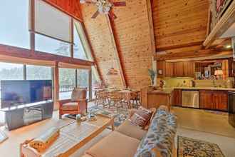 Lainnya 4 Lakefront Bolton Alderbrook Chalet w/ Fire Pit!