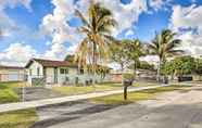 Others 3 Gated Southern Miami Home: 22 Mi to Downtown!
