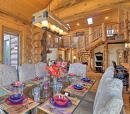 Others 6 Cozy Fairplay Log Cabin w/ Deck: 26 Mi to Breck!