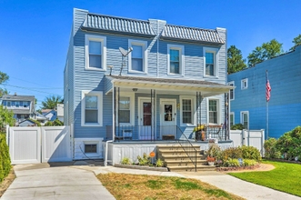 อื่นๆ 4 Charming Baltimore Home w/ Deck & Fire Pit!