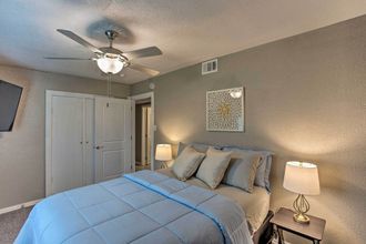 其他 4 Walk to At&t Stadium: Arlington Home w/ Yard!