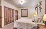 Others 2 Cozy Central Glenwood Springs Condo w/ 2 Decks!