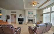 Lainnya 2 Cozy Clearlake Oaks Home W/game Room, Dock & Deck!