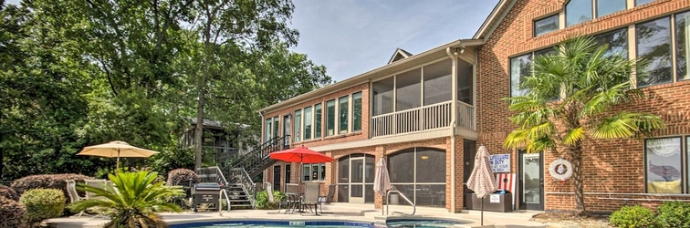 Others Luxe Lakefront Apartment w/ Shared Pool & Dock!