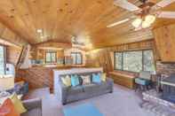 Lain-lain Colorful Alpine Cabin w/ Deck & Mountain View
