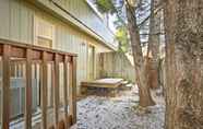 Others 2 Centrally Located Mt Shasta Home w/ Deck!