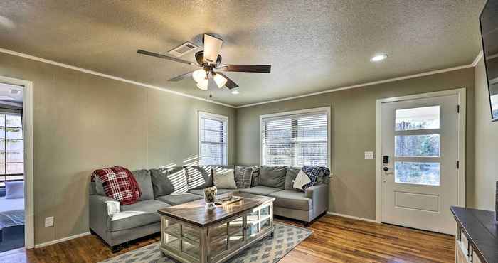 Others Fayetteville Vacation Rental - 2 Mi to Dtwn!