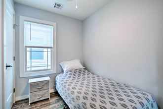 Lain-lain 4 Beach Retreat w/ Bbq, Patio & Outdoor Shower!