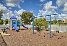 Lain-lain 2 Lewes Condo w/ Pool Access: 3 Mi to the Beach!