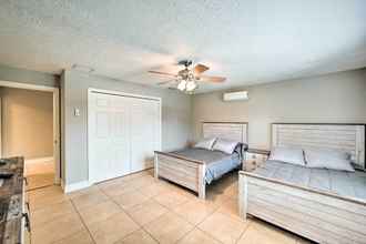 Others 4 Naples Home w/ Private Pool & Grill ~ 1Mi to Beach