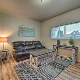 Interior1中央公寓:附私人壁爐和庭院使用權,斯卡吉特县公寓