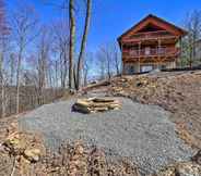 Others 3 Rustic Purlear Cabin w/ Mtn Views & Game Room