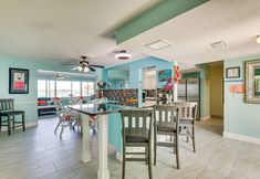 Lainnya 7 Waterfront Getaway w/ Pool & Dock - Walk to Beach!