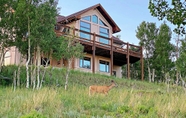 Others 3 Wonderful Hilltop Hideaway w/ Deck & Mtn Views!