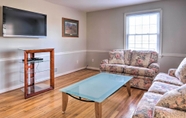 Lain-lain 5 Pet-friendly Alexandria Getaway w/ Fire Pit!