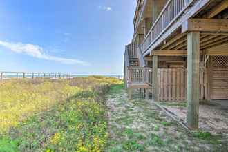 Lainnya 4 Surfside Beach Retreat w/ Deck & Ocean Views