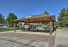 Others 6 Bend Home w/ Private Yard, ~ 2 Mi to Downtown!