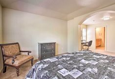 Others 2 Bend Home w/ Private Yard, ~ 2 Mi to Downtown!