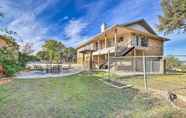 Others 4 Canyon Lake Home: Hill Country & Water Views!