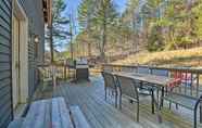 อื่นๆ 3 Exquisite Cabin w/ Deck & Fire Pit, 10 Mi to Lake