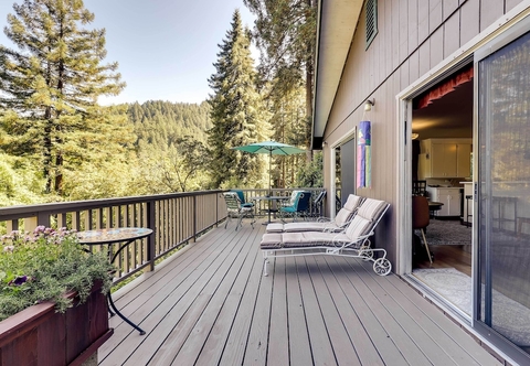 Lain-lain Tasteful Home w/ Stunning River & Valley View