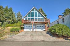 Others Bay City Home w/ Gorgeous Bay Views From Deck