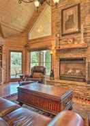 Imej utama Lavish Cabin w/ Deck, Game Room & Mountain Views!