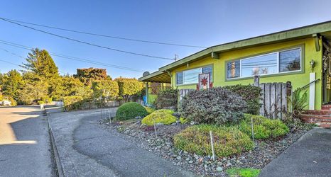 Lain-lain 2 Pet-friendly Eureka Home ~ 6 Mi to Old Town!