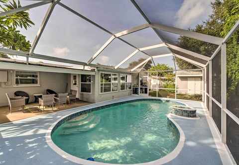 Others Peaceful Venice Villa w/ Patio - 2 Miles to Beach!