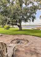 Imej utama Waterfront Lake Placid Home W/dock & Fire Pit