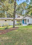 Imej utama Remodeled Family Home w/ Patio - Walk to UF!