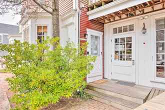 Others 4 Airy Nantucket Escape in Historic Downtown!