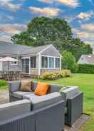 Primary image Quaint Cape Cod Retreat: 4 Mi to Corporation Beach